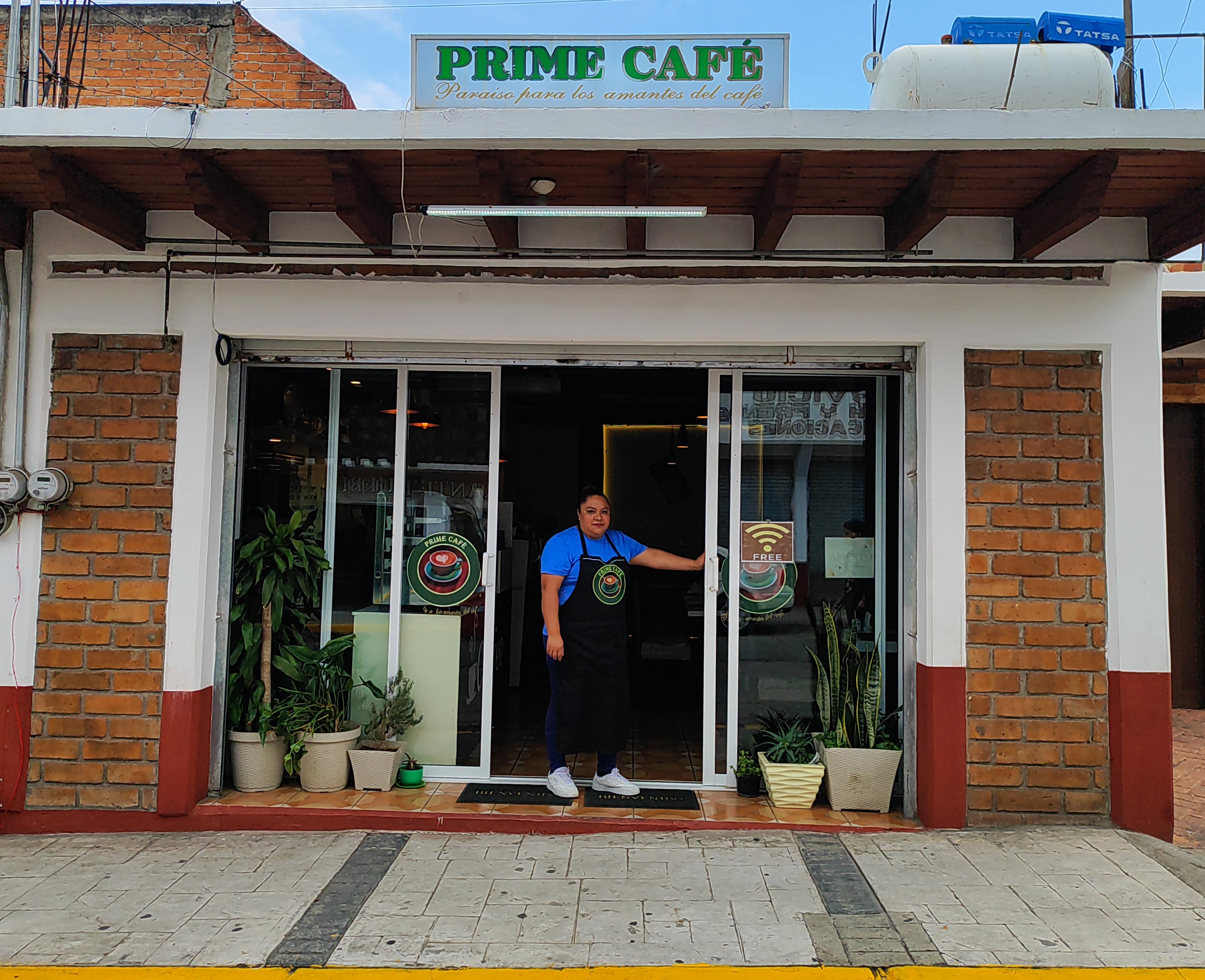 Nuestra primera cafetería
